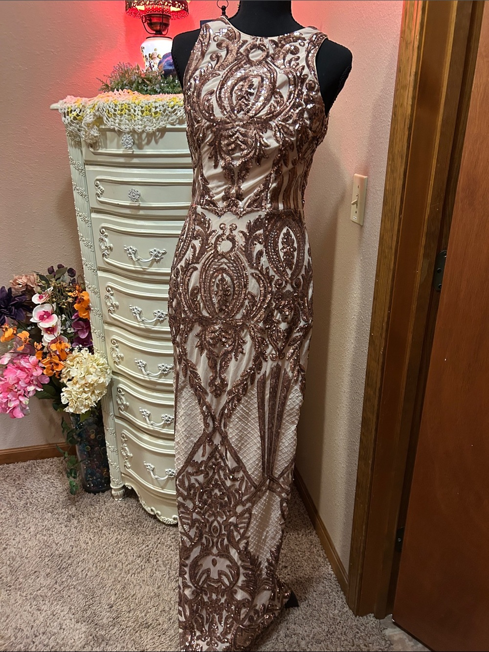 Elegant Rose Gold Sequin Evening Gown - Sleeveless Sheath